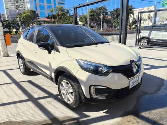 RENAULT CAPTUR 1.6 16V SCE FLEX LIFE X-TRONIC RENAULT CAPTUR 1.6 16V SCE FLEX LIFE X-TRONIC